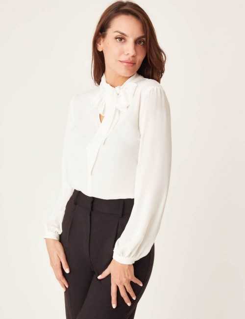 Top blanc avec col à nœud