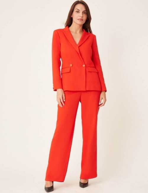 Blazer orange avec un décolleté en V