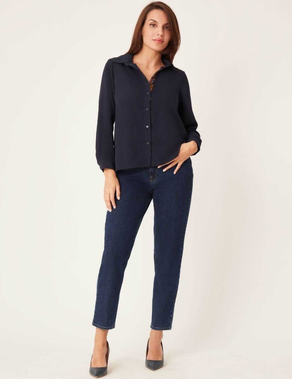 Chemise bleu marine avec détail jacquard