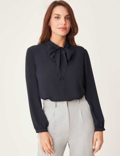 Top bleu marine avec col à nœud