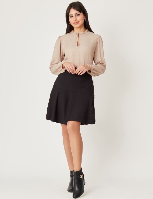 Blouse en viscose beige à col volanté