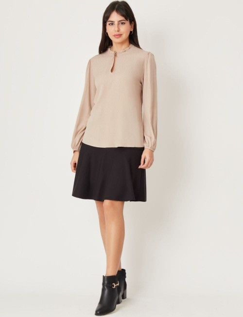 Blouse en viscose beige à col volanté