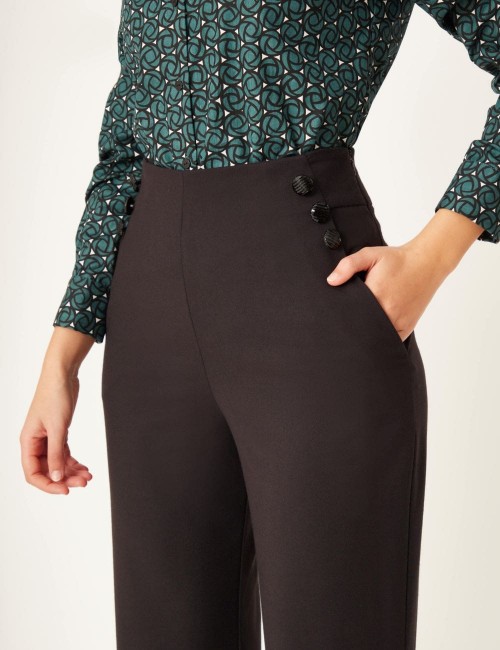 Pantalon noir large avec boutons